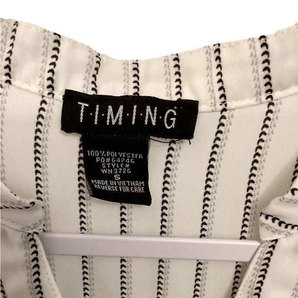 Timing Striped Blouse With 3/4 Length Sleeves | Size S - Picture 2 of 4